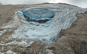 義大利最大冰川疑因暖化崩塌 罹難人數增至11人