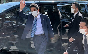 私下暖舉曝光！安倍親筆回信小男孩