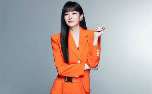 謝金燕現身花蓮　女拳王裝扮網呼：凍齡少女！