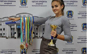 俄軍襲擊住宅區炸死烏克蘭20歲世界競技舞蹈冠軍 彈片殘骸穿心殞命