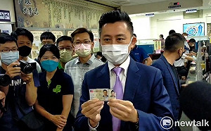 正式成為桃園人！ 林智堅戶籍落腳中壢區