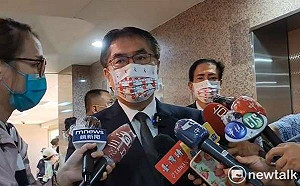 親至高雄悼念安倍  黃偉哲：挺台灣挺民主，感恩長存心中