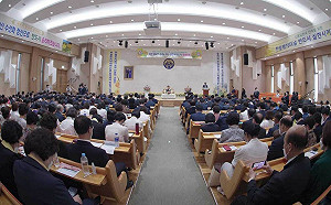 母信統一教賣地破產 山上徹也鎖定高層：曾想持汽油彈｢火燒韓鶴子｣