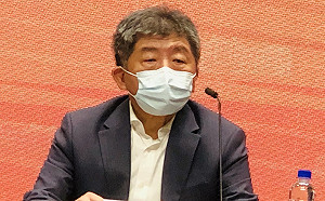 衛福部長陳時中最後一次出席行政院會 蘇揆祝福「成功」