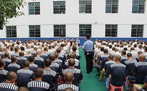 有黨證真好! 中共當局「自爆」有官員獲刑入獄薪水照領 引發民怨