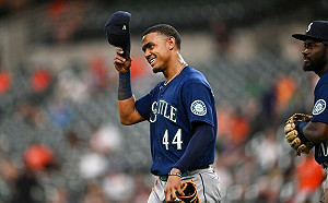 水手新人王狂打32轟 晉級第2輪