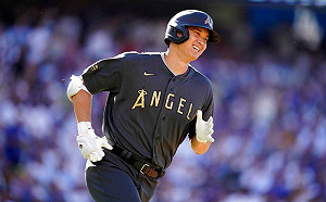 (影)大谷預告安打成真！明星賽首球敲安