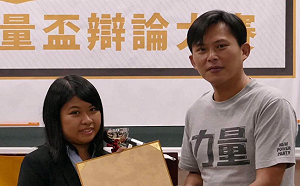 大綠小綠廝殺  黃國昌：2018大選時力不缺席