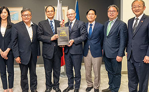 與波蘭眾議院友台小組主席會面 游錫堃邀訪台灣