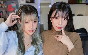 懂玩！妲妲直播彈奏「肩帶古箏」 網：想多聽幾次