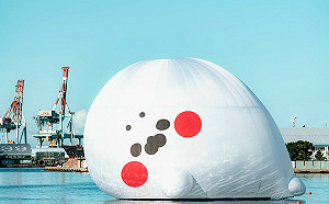 黃色小鴨熱潮再現!  巨大超萌高雄貼圖角色現身愛河灣