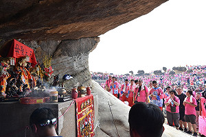 首日12人送醫！白沙屯媽祖行腳狀況多 醫曝：他染A流硬撐險成破口