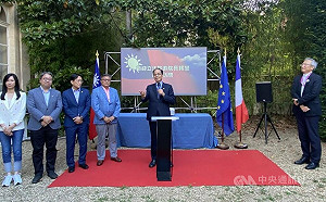 游錫堃抵法：中共一路抗議 很怕我在國際不出名