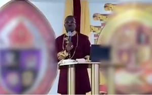 這個牧師真有錢! 戴上百萬美元珠寶現場佈道直播 招3歹徒持槍搶劫