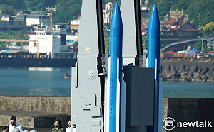 蔡英文視導「漢光演習」聯合截擊作戰實彈操演  勉官兵：一起努力守護家園 Good Job