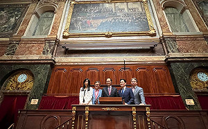 打破數十年慣例！游錫堃受邀入凡爾賽宮聯席議場