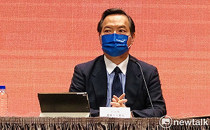 新竹棒球場未經驗收即開打 政院：不乏沒有前例