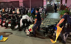 高雄單親母墜樓身亡 國中兒悲天人永隔