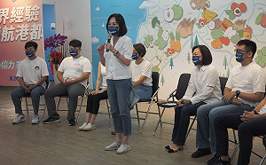 柯志恩公佈全新發言人團隊 最大亮點是「她」