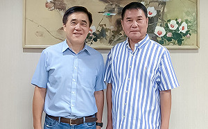 苗栗藍軍棄保效應開始？鍾東錦拉攏「反朱勢力」 先會郝龍斌後讚羅智強