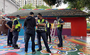 彩虹眷村遭業者破壞  彩虹爺爺親筆信：他是壞人、大壞蛋