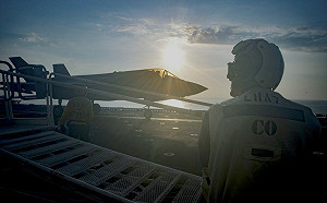 美3大主力艦北東南環台護駕裴洛西 20架F-35B待命