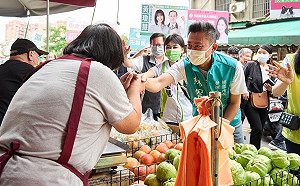 不是松山？林智堅：裴洛西一到台灣就會到桃園