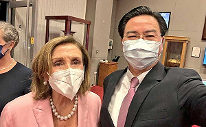 裴洛西一到投書同步刊登：訪台體現美國對民主承諾