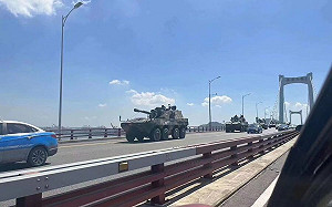 解放軍鎖台軍演 廈門今現大批坦克集結、數量龐大以「火車」載運
