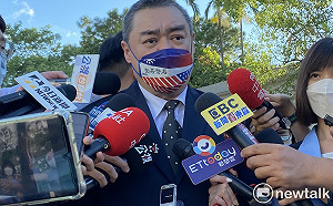 裴洛西訪景美人權園區 吾爾開希：介紹陳菊曾在此被判無期徒刑