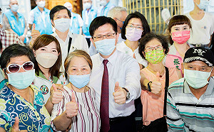 裴洛西離台中共封鎖式軍演   林佳龍：蠻橫行為會讓台灣人更團結