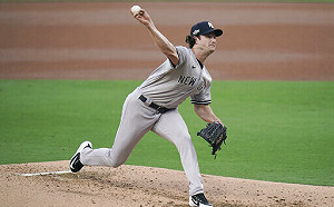 Cole提油引火 遭水手3轟嚴正警告