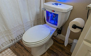 邊玩遊戲邊解放！美國YouTuber成功製作「電競馬桶」