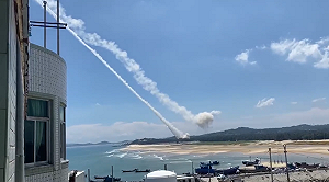 懷疑你說一套、做一套! 拒接美軍電話 中國解放軍「用微信」這樣喊話....