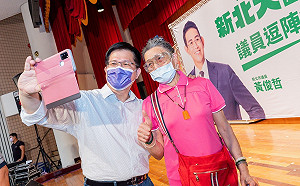 議員座談會「龍媽」相挺  林佳龍盼「勝選三支箭」全中靶