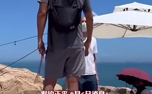 福建遊客包圍阻外國人拍解放軍演習 後來畫面在BBC中播出