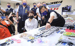 中市警局提供拍馬屁標題 綠營轟：治安怎可能改善？