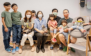 官方YT頻道首播「緊來看邁」 陳其邁化身奶爸力推育兒政策