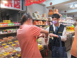 新北市抽驗中元節應景食品暨夏季飲冰品 1件芒果及2件飲品違規