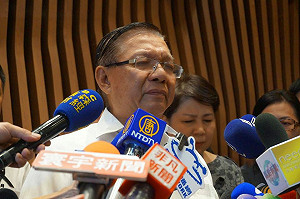 涉內線交易  林明昇、林孝信弟媳各500萬交保