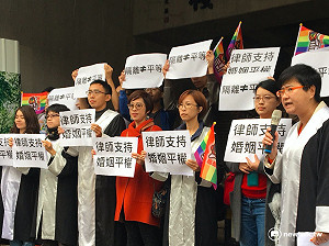 挺同婚律師：沒有同志會因政府立專法而感激