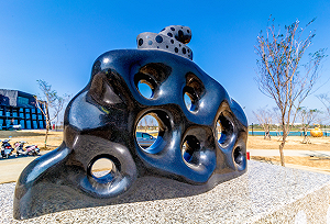 故宮南院戶外藝術  草間彌生割愛南瓜精靈