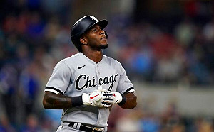 左手韌帶撕裂 白襪游擊手休兵4~6週