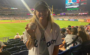 馬林魚新秀開轟 實現對女友承諾