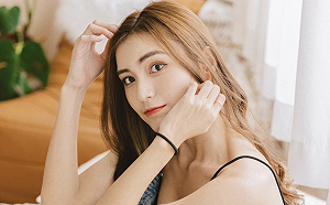 辣曬比基尼！「小昆凌」莎莎秀青春好身材