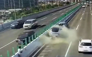 (影) 中國電動車不安全! 小鵬P7車主開「輔助駕駛」 追撞致人死亡