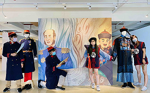 淡水古蹟博物館展出得獎繪本  免費穿清裝看戰爭雙語展