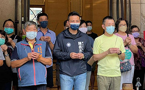 林下鄭上   藍議員轟主嫌走了換護航的 七月半果然鬼話連篇