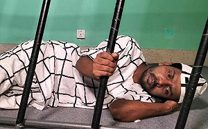 網紅控太委屈！唱歌難聽竟遭逮