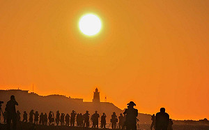 極北懸日美景來了！富貴角燈塔9/8前提早開燈 最佳拍攝點曝光